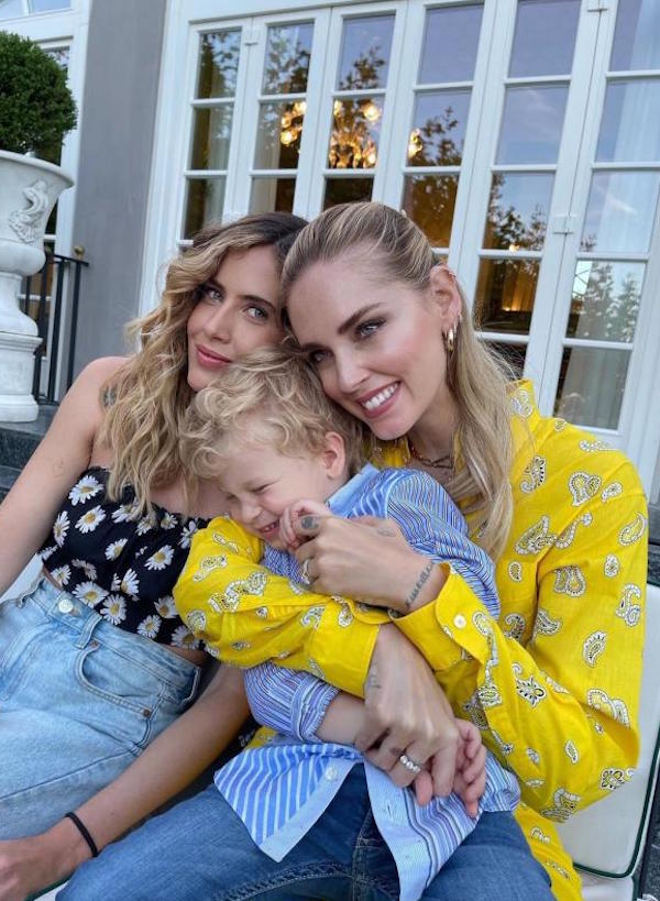 Lago di Como, villa Bonomi, Chiara Ferragni, Fedez, Leone, Vittoria in vacanza