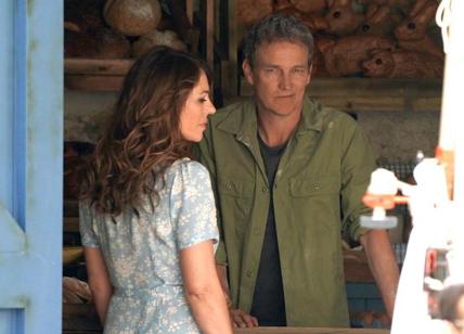 UK: Elizabeth Hurley e Stephen Moyer sul set del nuovo dramma 'City Girls'
