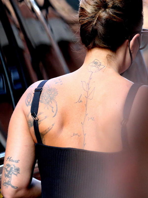 New York, Lady GAGA in total black look esce dai Milk Studios
