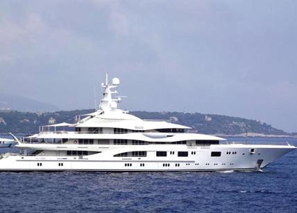 Jennifer Lopez,con un mega yacht fa tappa a Montecarlo prima di andare a Capri