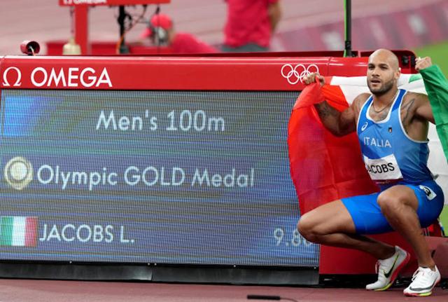 Marcel Jacob vince la medaglia d'oro olimpica nei cento metri 