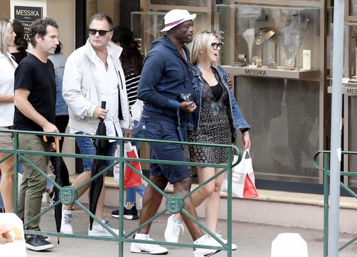 St. Tropez ,Seal e la sua compagna passeggiano affiatati per la cittadina