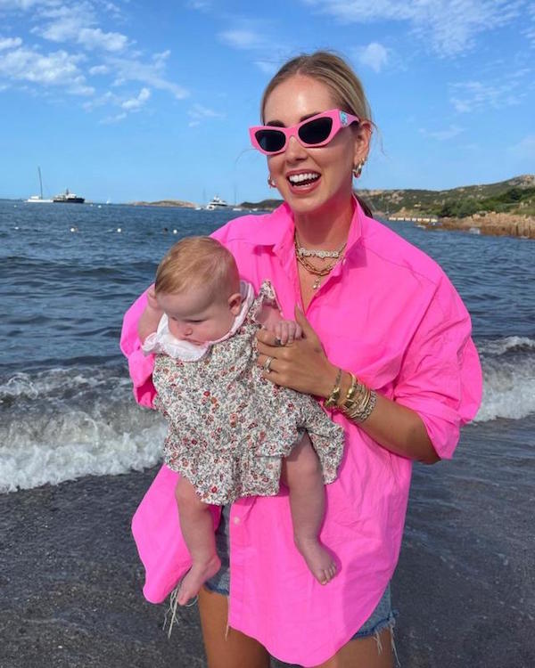 Chiara Ferragni,Il marito Fedez con Leone e Vittoria in vacanza in Sardegna Chiara Ferragni,Il marito Fedez con Leone e Vittoria in vacanza in Sardegna