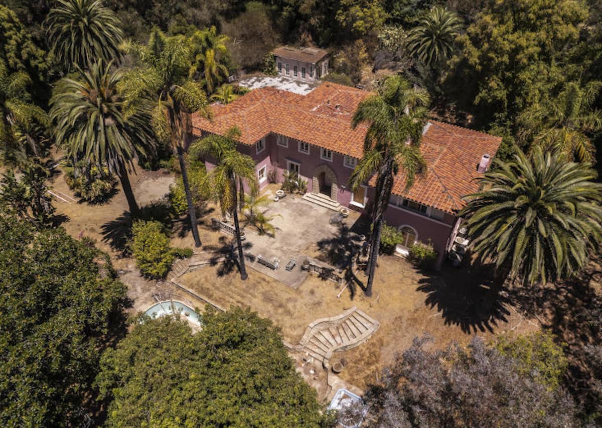  Bel Air, La villa abbandonata di Osama Bin Landen in vendita a 28 Milioni USD