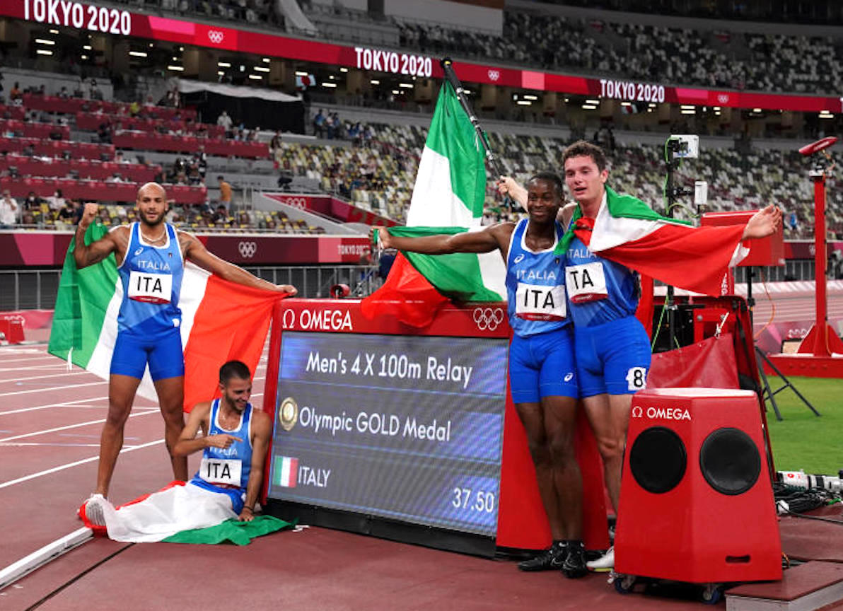 Olimpiadi, la staffetta italiana  4X100 maschile vince la Medagia D'oro 