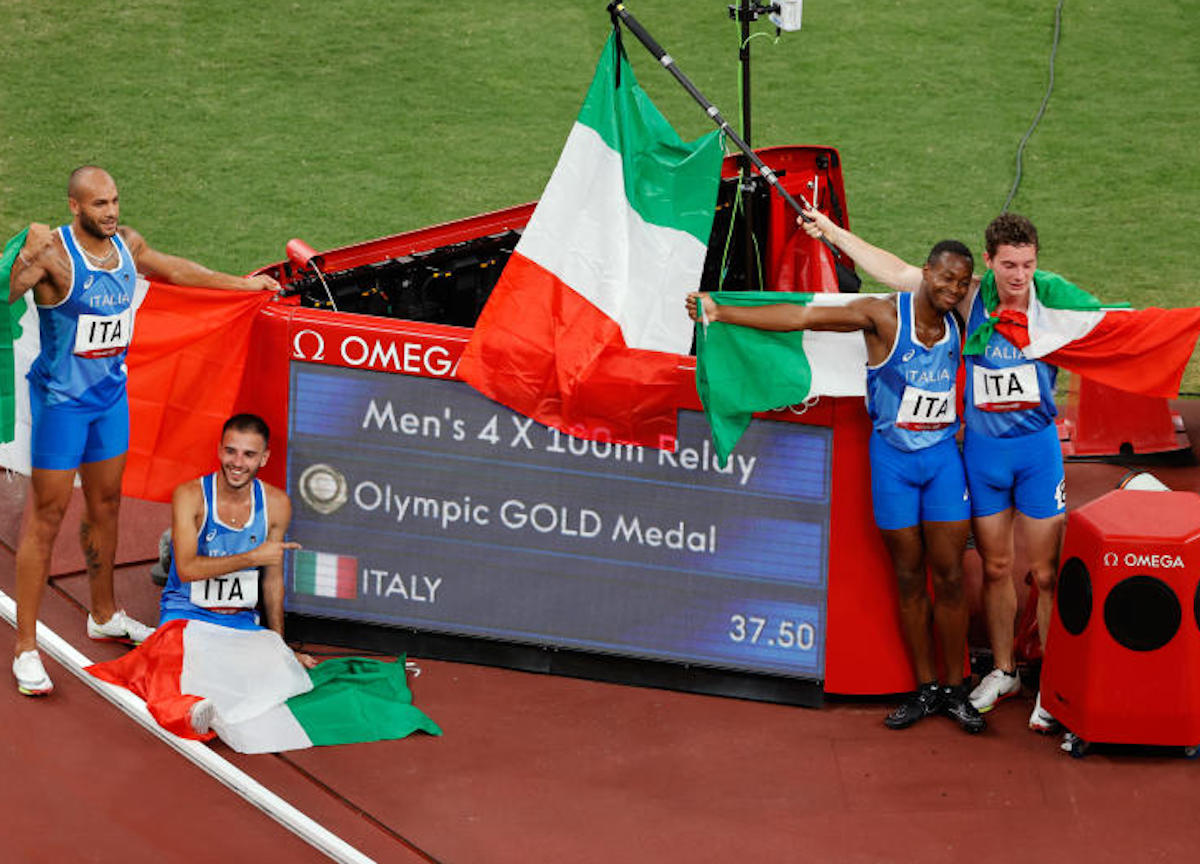 Olimpiadi, la staffetta italiana  4X100 maschile vince la Medagia D'oro 
