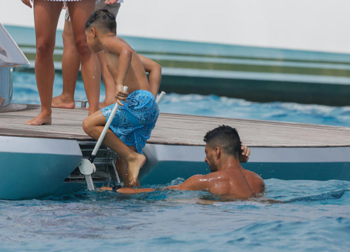 Ibiza , ultimo giorno di vacanza per Leo Messi  Luis Suarez e Cesc Fabregas 