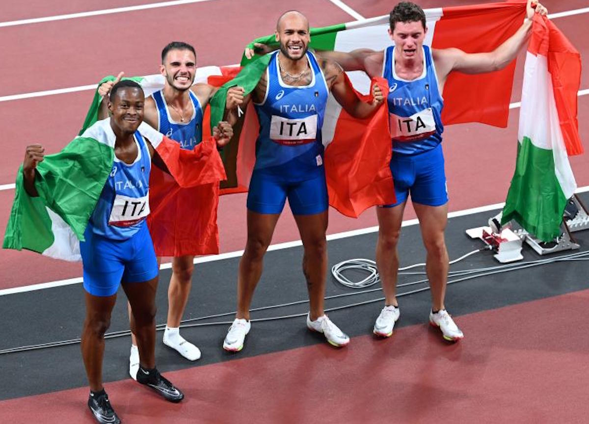 Olimpiadi, la staffetta italiana  4X100 maschile vince la Medagia D'oro 