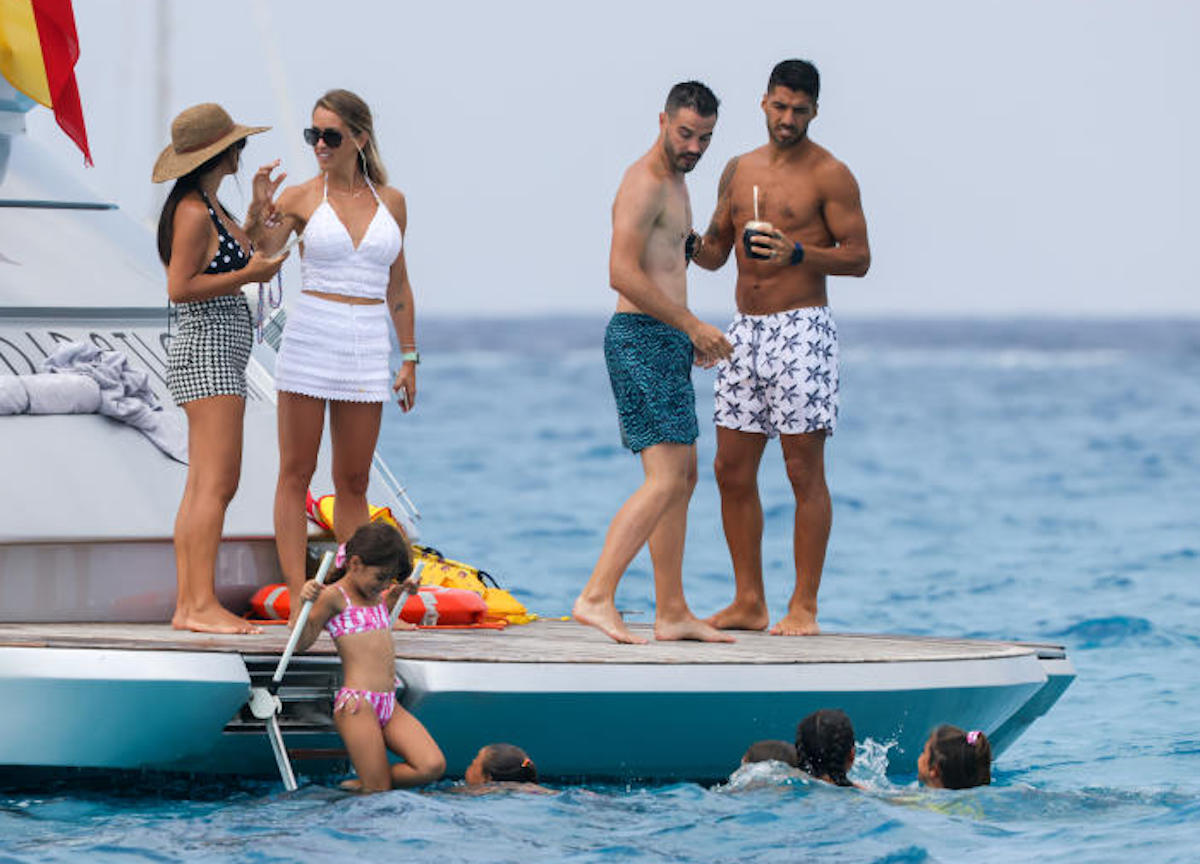 Ibiza , ultimo giorno di vacanza per Leo Messi  Luis Suarez e Cesc Fabregas 