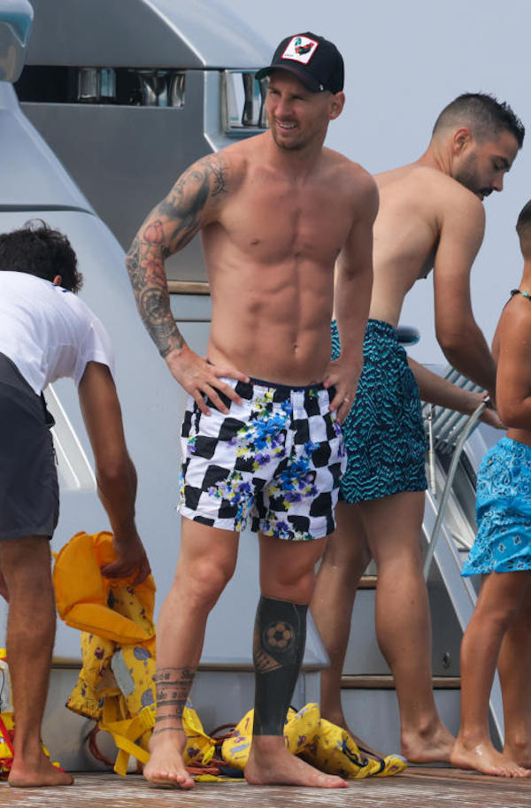 Ibiza , ultimo giorno di vacanza per Leo Messi  Luis Suarez e Cesc Fabregas 