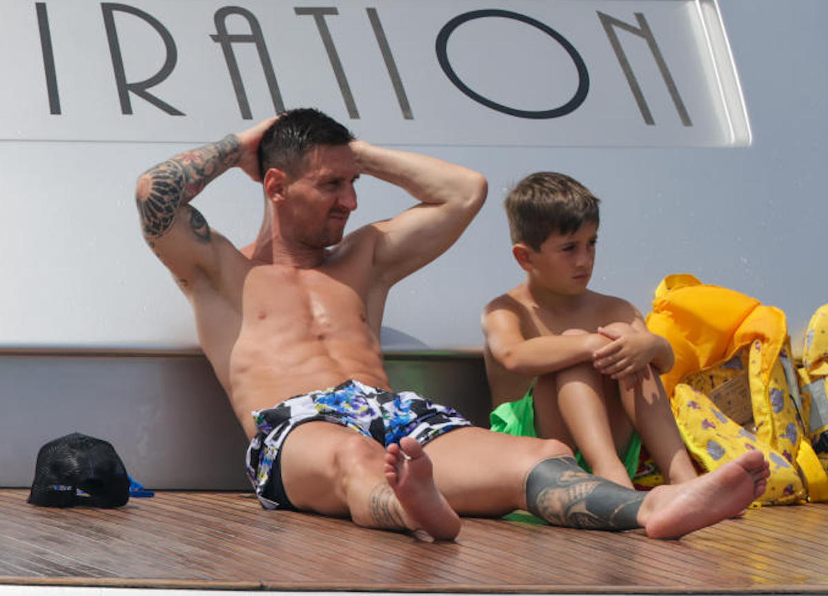 Ibiza , ultimo giorno di vacanza per Leo Messi  Luis Suarez e Cesc Fabregas 