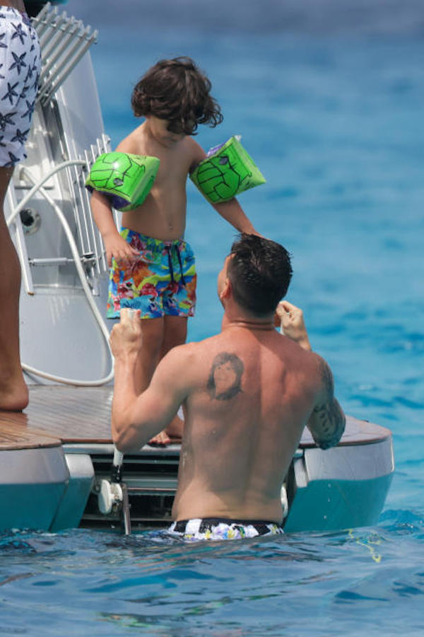 Ibiza , ultimo giorno di vacanza per Leo Messi  Luis Suarez e Cesc Fabregas 