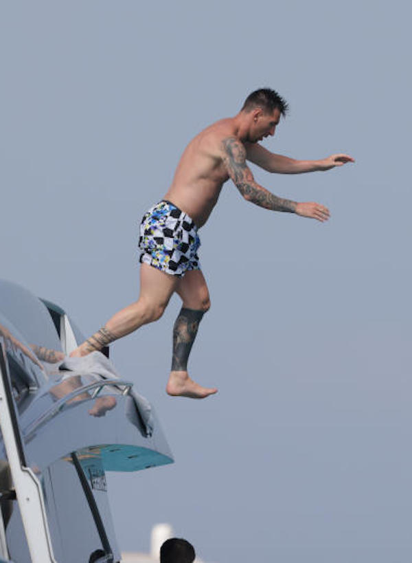 Ibiza , ultimo giorno di vacanza per Leo Messi  Luis Suarez e Cesc Fabregas 