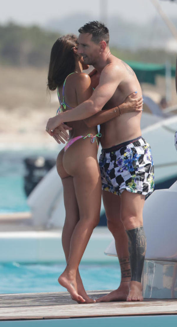 Ibiza , ultimo giorno di vacanza per Leo Messi  Luis Suarez e Cesc Fabregas 