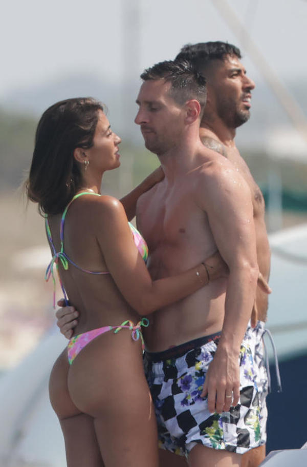 Ibiza , ultimo giorno di vacanza per Leo Messi  Luis Suarez e Cesc Fabregas 
