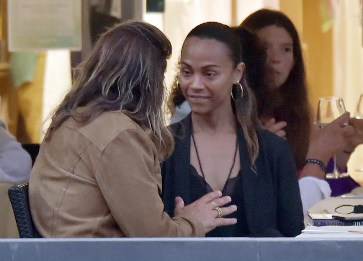 Portofino, Zoe Saldana con il marito Marco Perego ,cena tra baci e carezze 