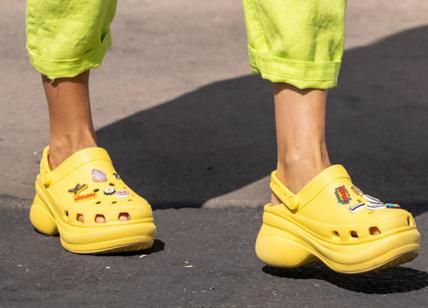 Crocs, volano i ricavi (+93,3%): previste entrate per 5mld entro il 2026