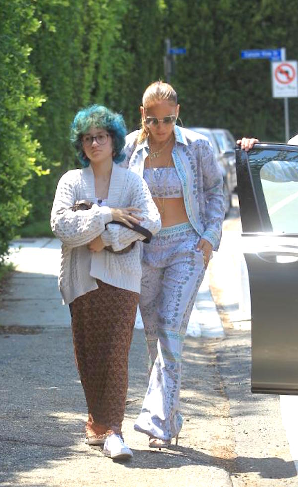 Los Angeles, Jennifer Lopez porta la figlia Emme al Day of Indulgence