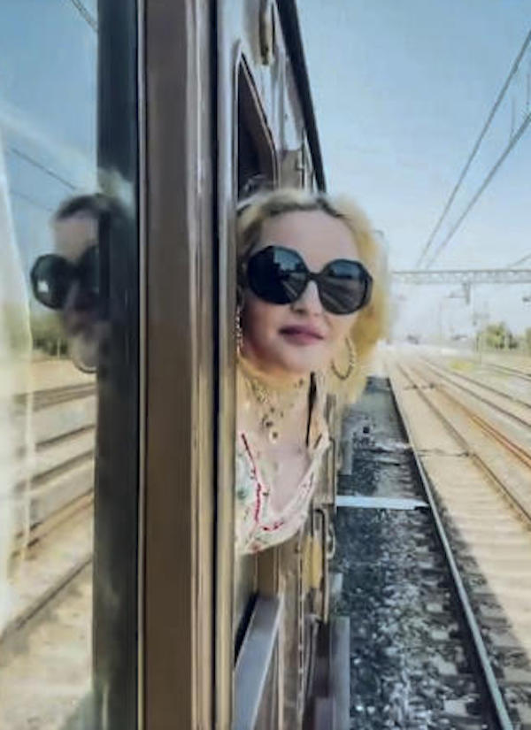 Puglia , Madonna e il suo fidanzato continuano a festeggiare il suo compleanno
