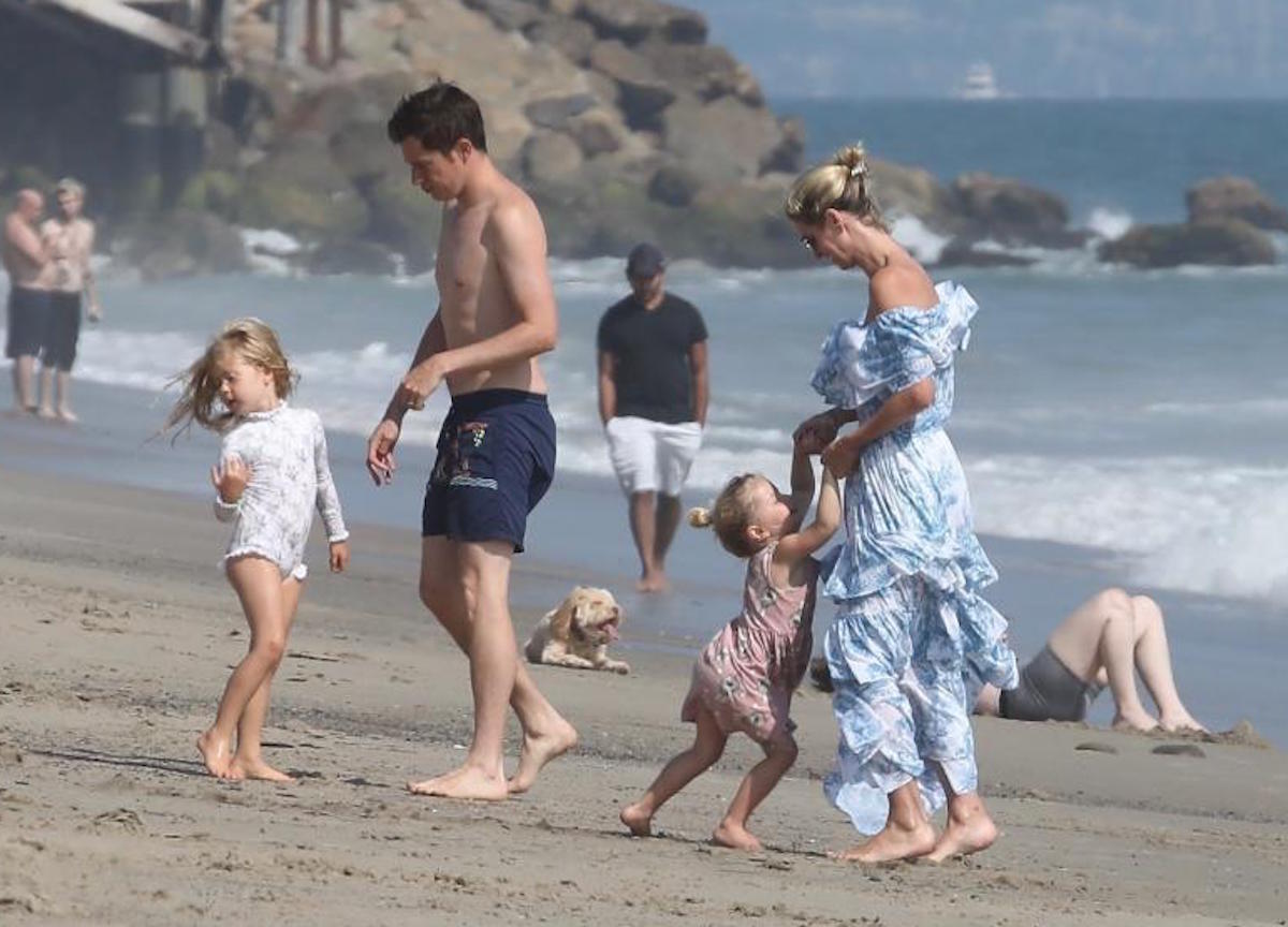 Malibu, Nicky Hilton trascorre una giornata al mare in con la sua famiglia