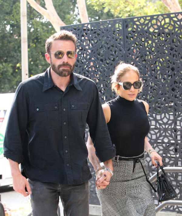Los Angeles,Ben Affleck e Jennifer Lopez,mano nella mano,fanno shopping 