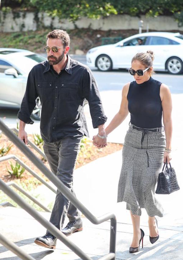 Los Angeles,Ben Affleck e Jennifer Lopez,mano nella mano,fanno shopping 