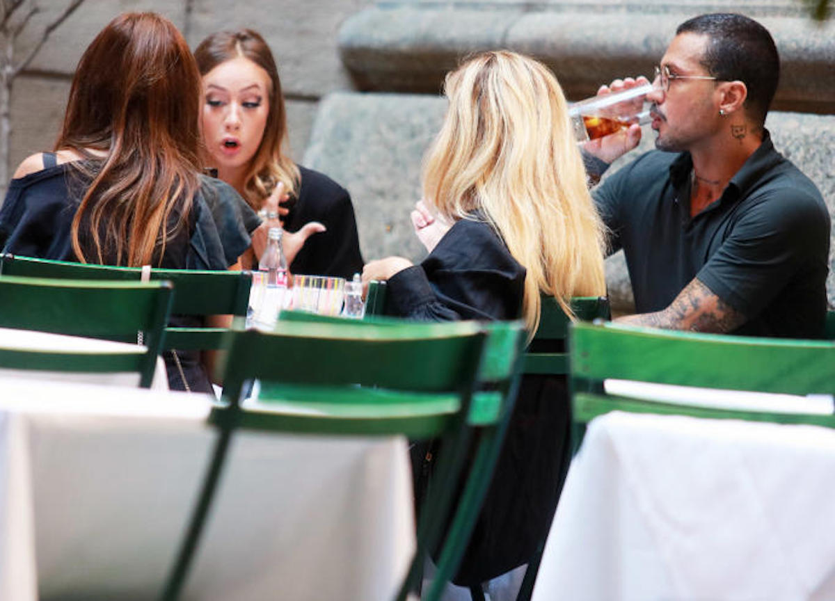 Milano,Fabrizio Corona a pranzo al Salumaio con amici e collaboratori Milano,Fabrizio Corona a pranzo al Salumaio con amici e collaboratori