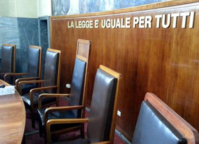 tribunale legge sentenza giudice