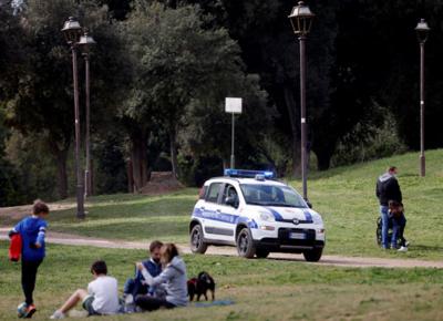 Aviaria a Roma, morto un cigno: Villa Pamphili chiusa per bloccare il virus