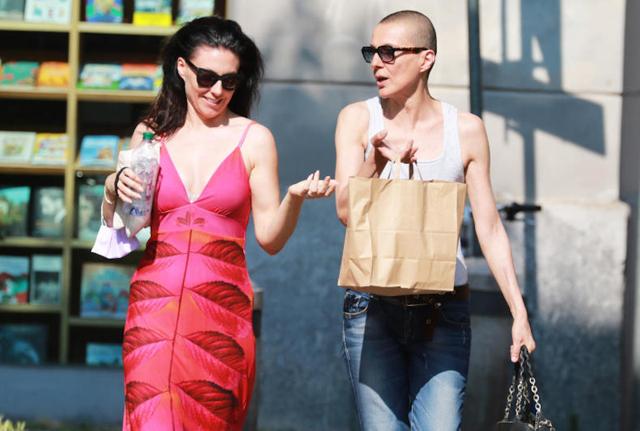 Milano, Rosalinda Celentano a passeggio con l'amica del cuore, Tinna Hoffmann