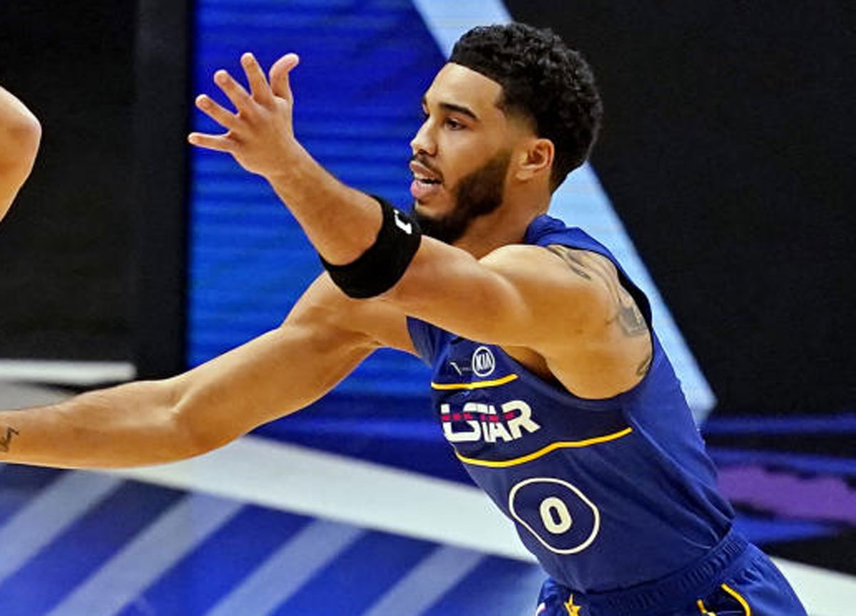 Jayson Tatum, cestita dei Boston Celtics, 23 anni Jayson Tatum, cestita dei Boston Celtics, 23 anni