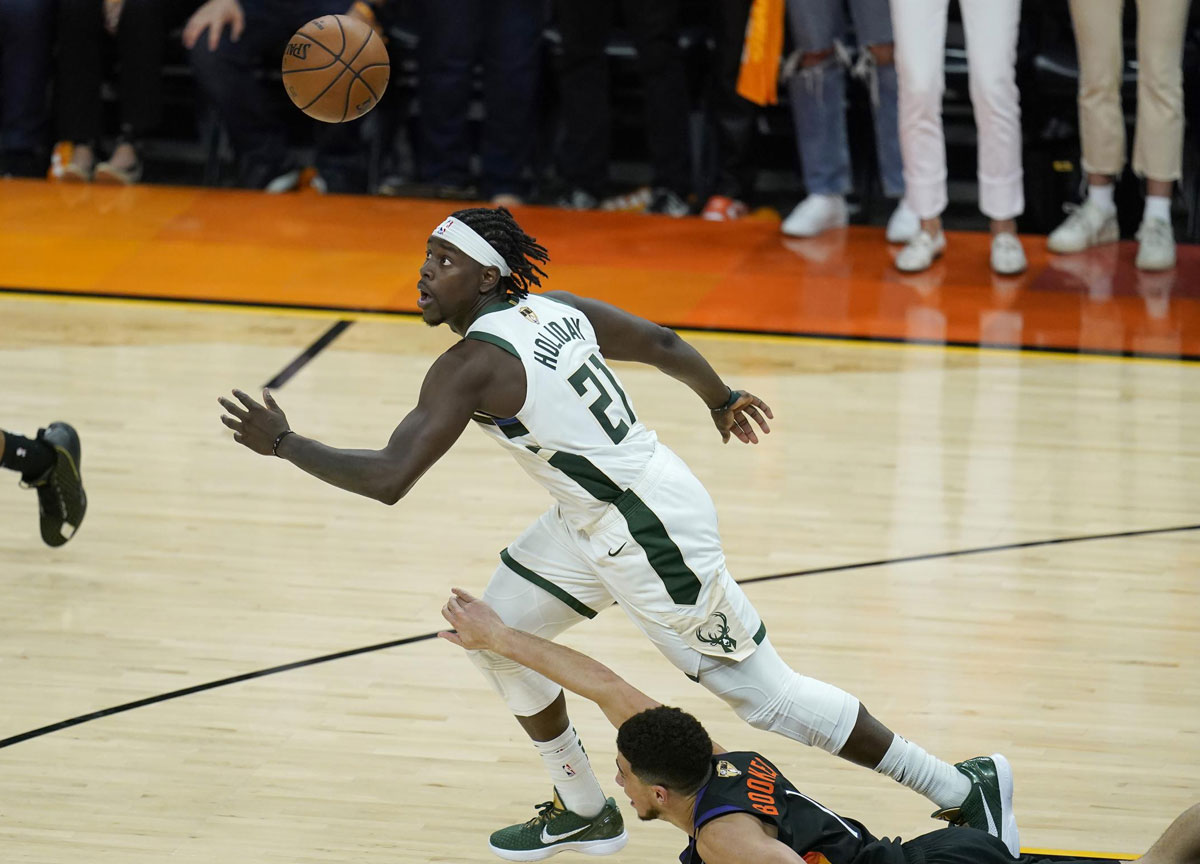 Jrue Holiday, stella dei Milwaukee Bucks, 31 anni Jrue Holiday, stella dei Milwaukee Bucks, 31 anni