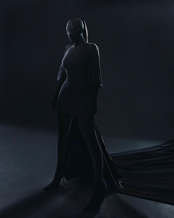 Kim Kardashian in Balenciaga Kim Kardashian in Balenciaga