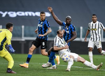 Lukaku Chiellini Inter Juventus