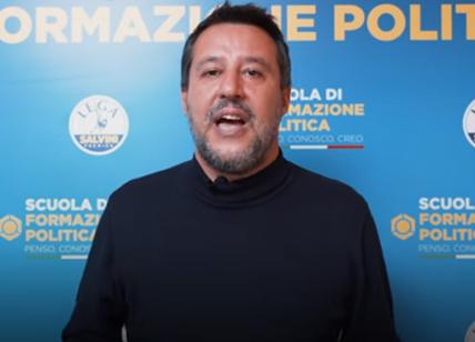 Salvini porta a scuola di politica vecchi e nuovi militanti