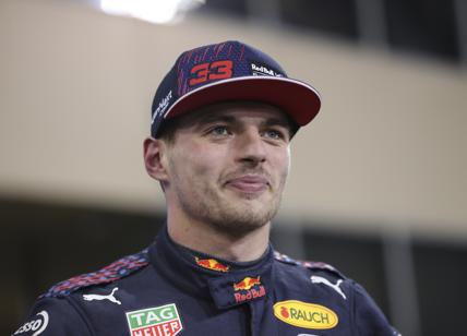 F1, Gp Baku: vince Verstappen davanti a Perez. Terzo Russell. Disastro Ferrari