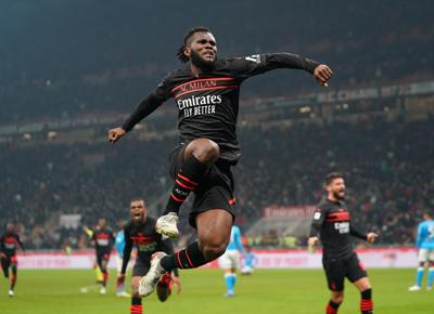 Milan Napoli gol annullato Kessie