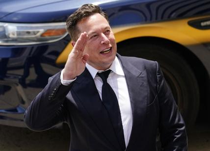 Tesla, Musk "pensa" di mollare tutto: "Voglio fare l'influencer a tempo pieno"