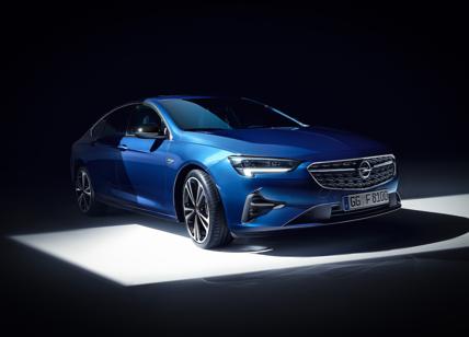 Opel: i fari Intelli-Lux LED sfidano il buio