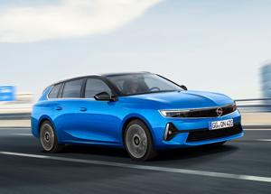 Opel Astra Sports Tourer fa un salto nell’era elettrica e del design
