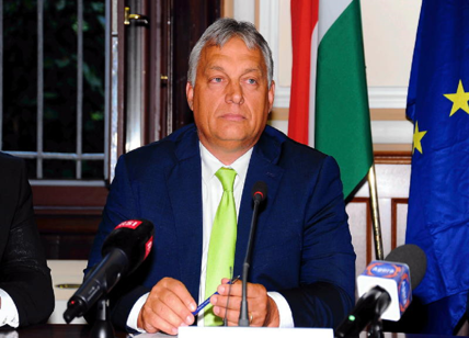 Ue contro Orban sui diritti Lgbtqi. Il leader ungherese: "Non ritiro la legge"