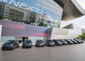 BMW prosegue lo sviluppo delle auto che restituiscono energia green