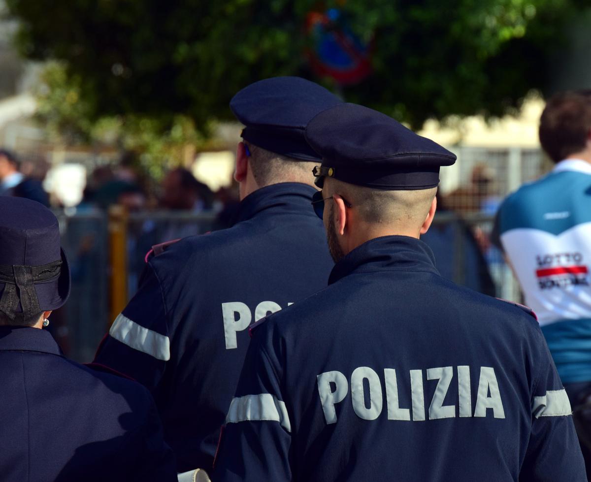 polizia forze dell'ordine