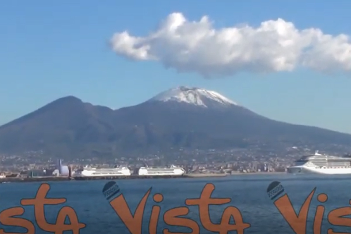 Prima neve Vesuvio golfo napoli