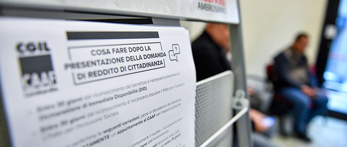 Il Reddito di cittadinanza è l'unica idea rivoluzionaria Così cambia il paradigma sulla centralità del lavoro