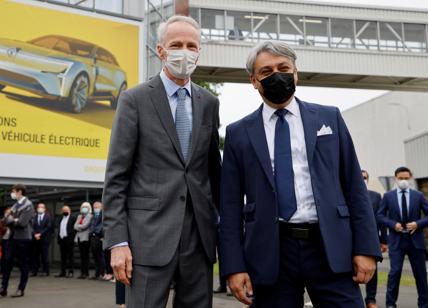 Renault, De Meo alla conquista dell'auto elettrica in Cina. JV con Geely