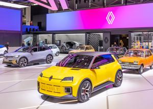 Renault si aggiudica due premi al Festival Automobile International