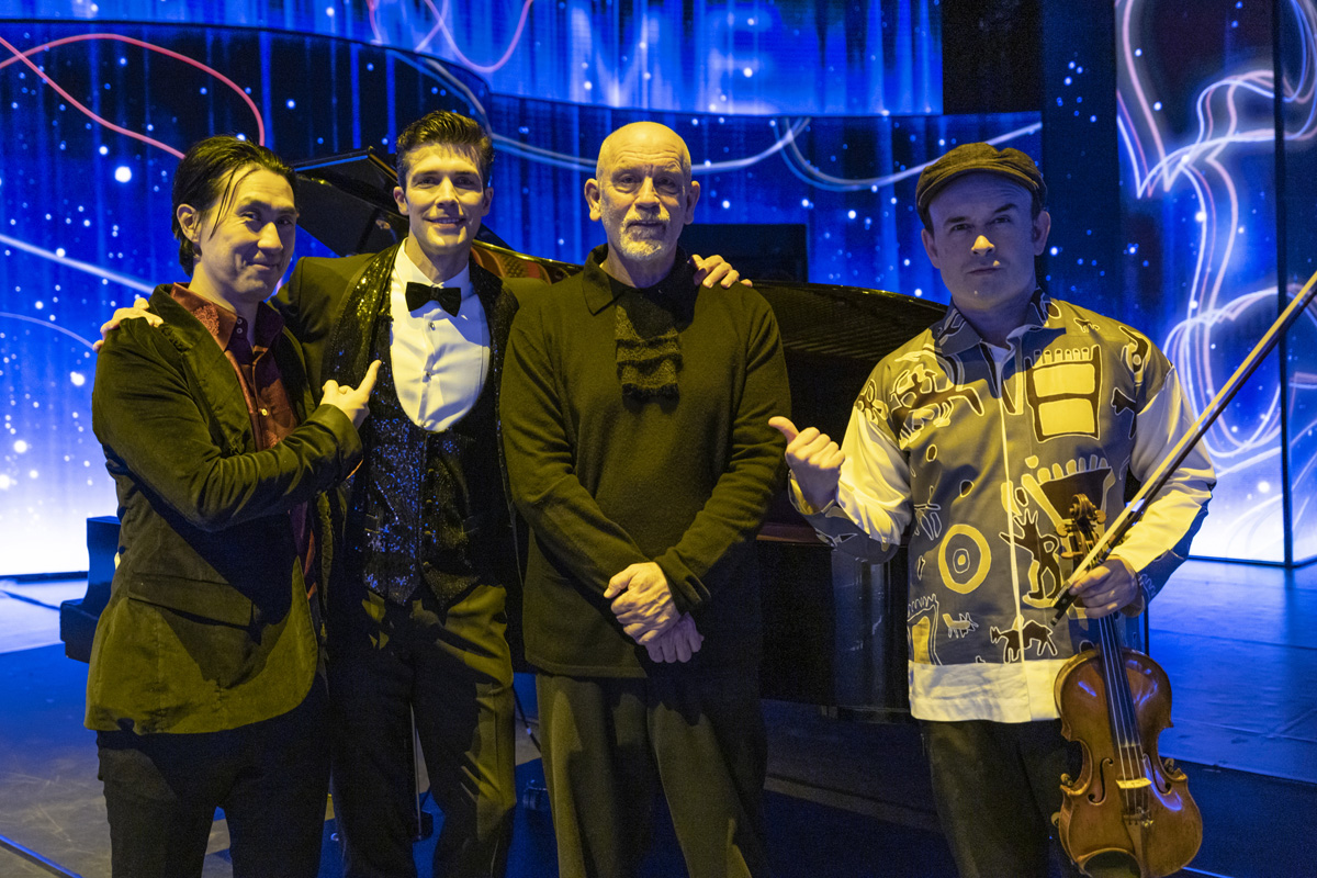 Roberto Bolle, John Malkovich, Igudesman e Joo a "Danza con me" Roberto Bolle, John Malkovich, Igudesman e Joo a "Danza con me"