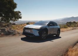 Toyota bZ4X, nato per essere 100% elettrico