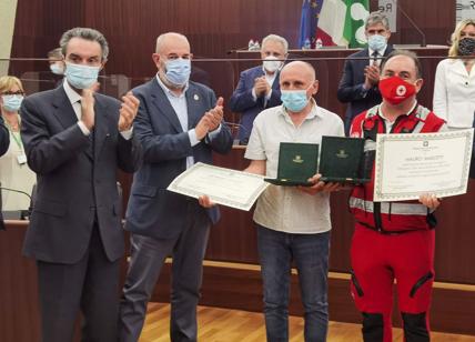 Salvarono gli studenti nel bus in fiamme: premiati in Regione Salvarono gli studenti nel bus in fiamme: premiati in Regione